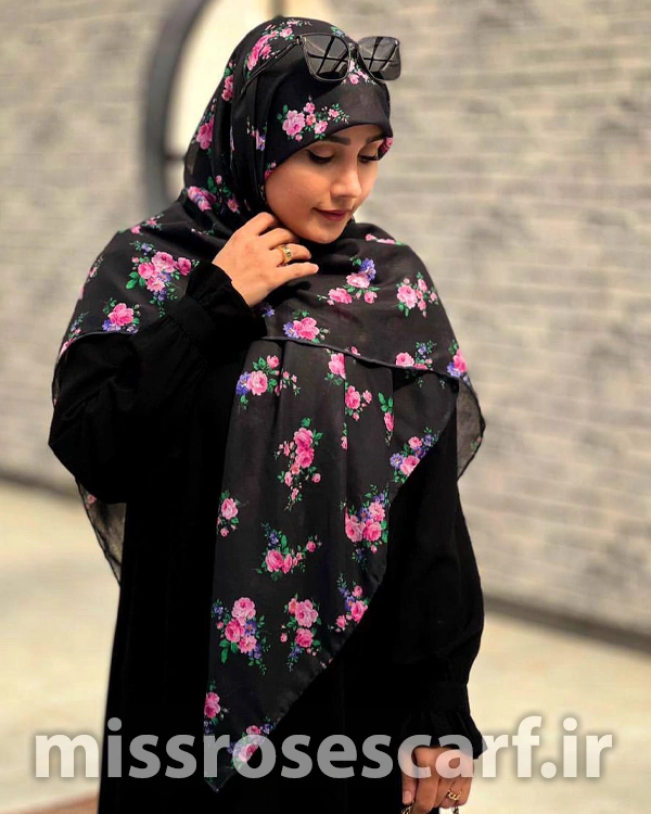 ۱۲ مدل روسری که هر خانمی باید در کمد لباس خود داشته باشد - طرح رزا